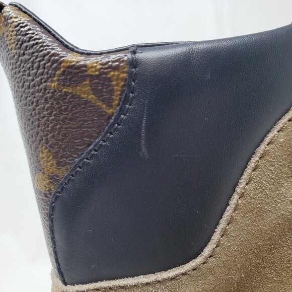 Louis Vuitton Women's Laureate Platform Desert Boots Leather w/ Suede - (38 1/2) - Picture 16 of 16
